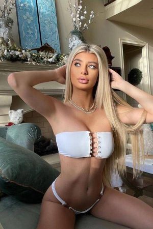 Bianca Goldie Bikini