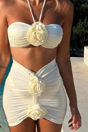 Güllü Etekli Bikini Seti