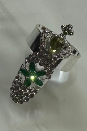 Queen King Nail Ring