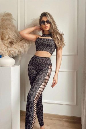 Tessa Nera Yoga Set